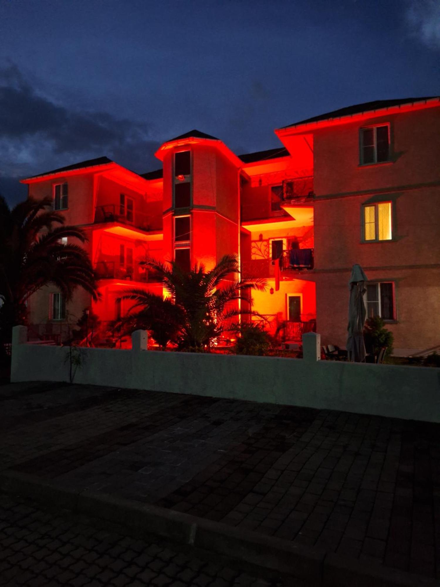 Nika Inn Kobuleti Ngoại thất bức ảnh