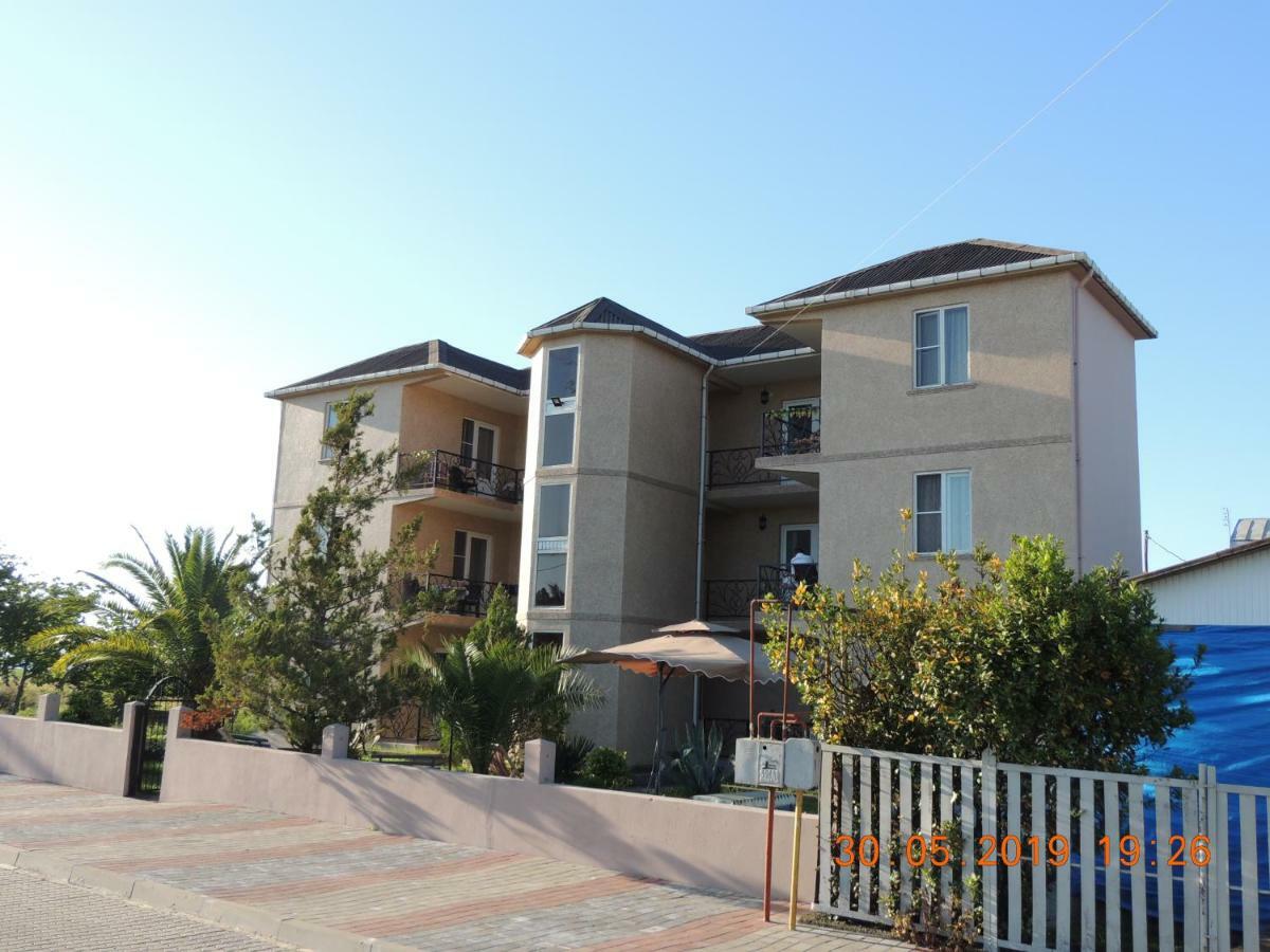 Nika Inn Kobuleti Ngoại thất bức ảnh