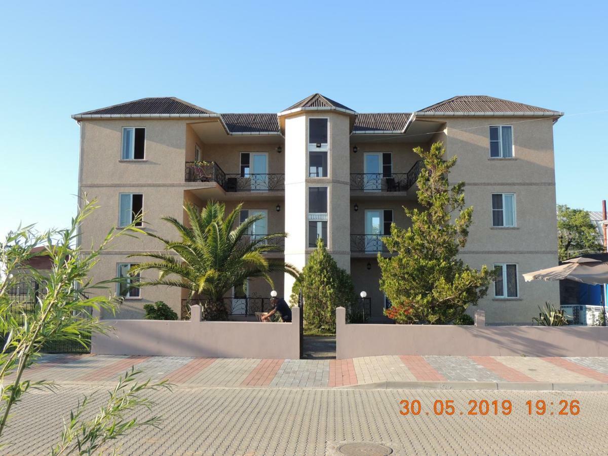 Nika Inn Kobuleti Ngoại thất bức ảnh