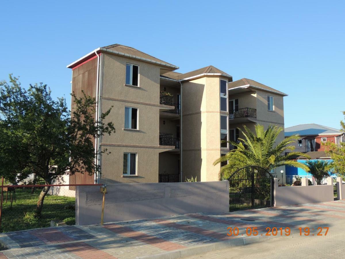 Nika Inn Kobuleti Ngoại thất bức ảnh